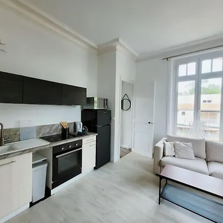 Lumineux En Centre-ville Avec Parking Lejlighed *