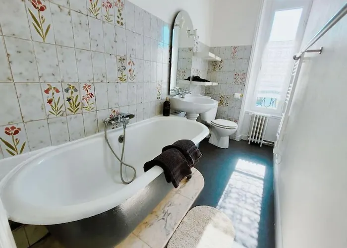 Lumineux En Centre-ville Avec Parking